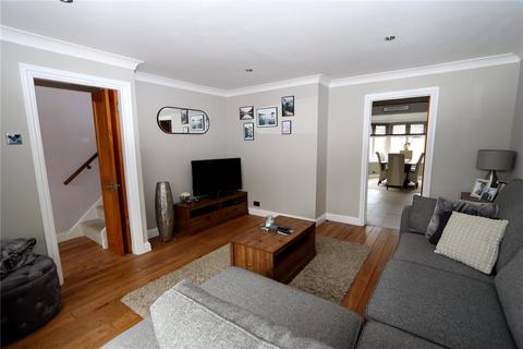15 Carlyle Close, Newport Pagnell, MK16 8PZ