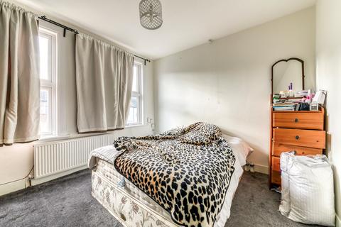 2 bedroom end of terrace house for sale, Osborne Road, Thornton Heath, CR7