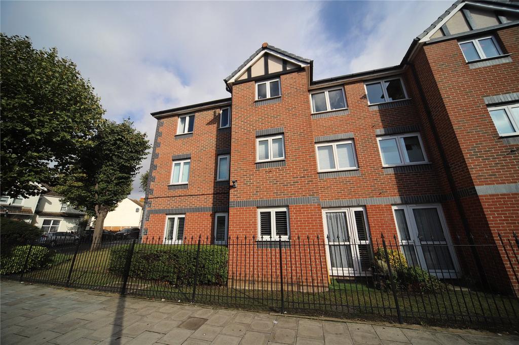 Balmoral Road, WestcliffonSea, Essex, SS0 2 bed retirement property