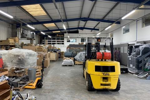 Industrial unit to rent - Barn Close, Plymouth PL7