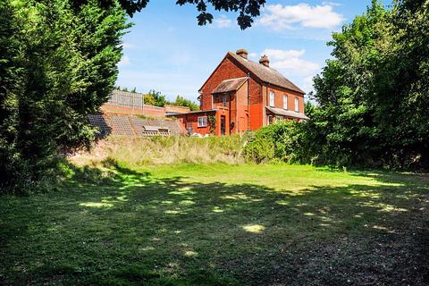 4 bedroom detached house for sale, Wethersfield Road, Sible Hedingham, Halstead
