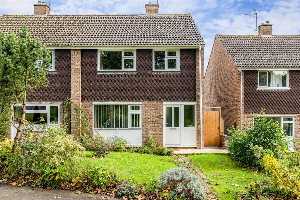 Huddleston Road, Cheltenham 3 bed semidetached house for