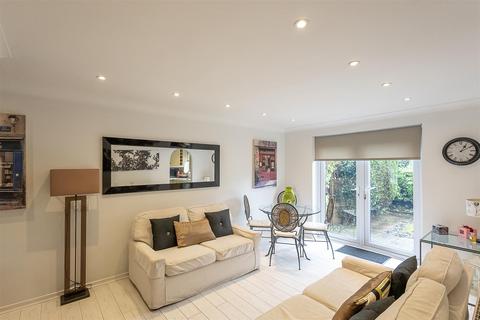 2 bedroom end of terrace house for sale - Rosebery Place, Jesmond Vale, Newcastle upon Tyne