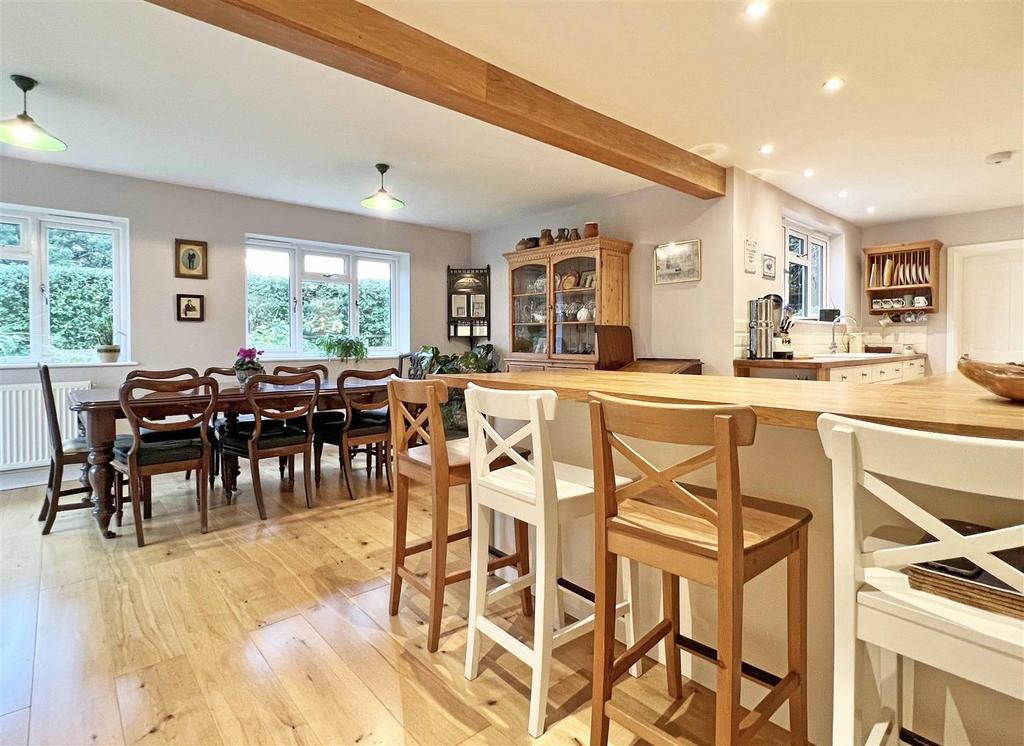 Kitchen Family Room.jpg