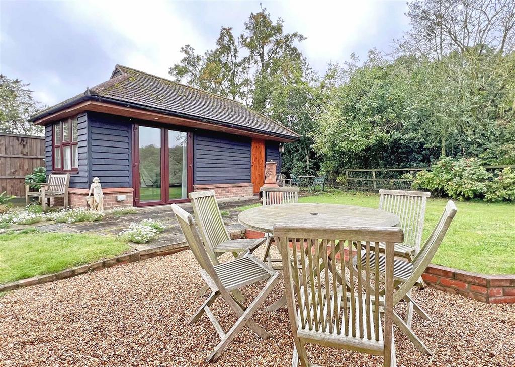 Rear Garden b.jpg