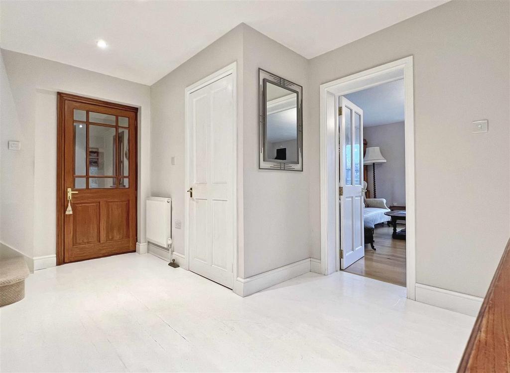 Entrance Hall b.jpg