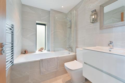 1 Timberyard Mews, Worcester Park, KT4 8FS