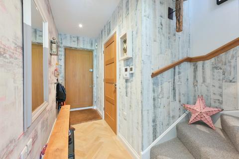 1 Timberyard Mews, Worcester Park, KT4 8FS