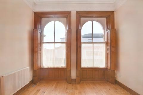 11 Heddle Rise, Wakefield, WF2 9UF