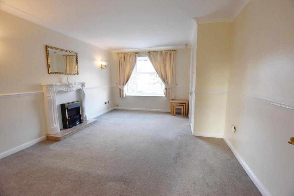 St Simons Close, Sutton Coldfield, B75 3 bed semidetached house £
