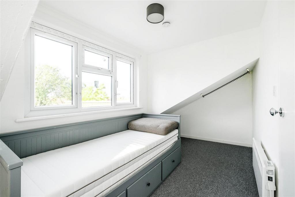 67 Crescent Road-13.jpg