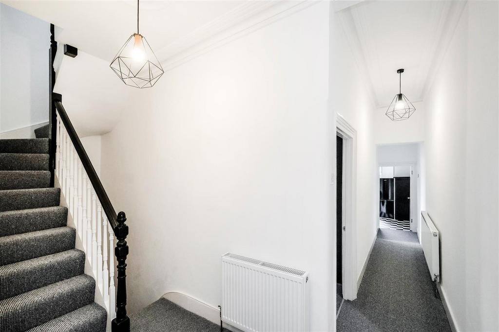 67 Crescent Road-2.jpg