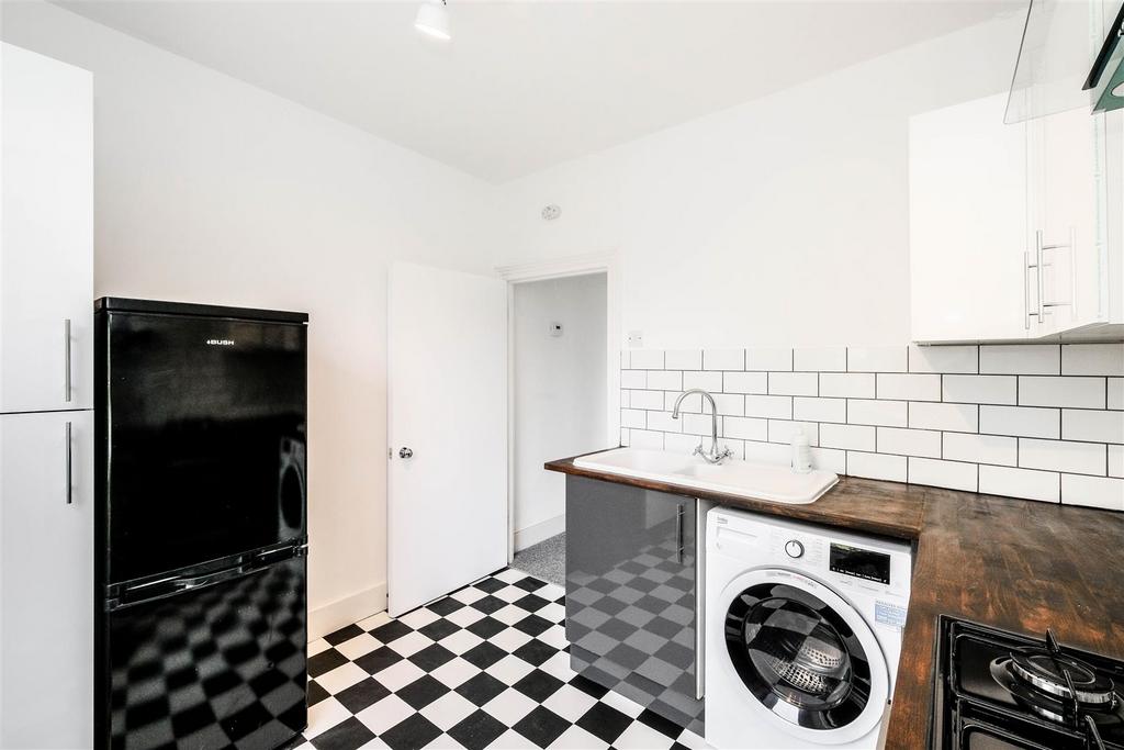 67 Crescent Road-10.jpg