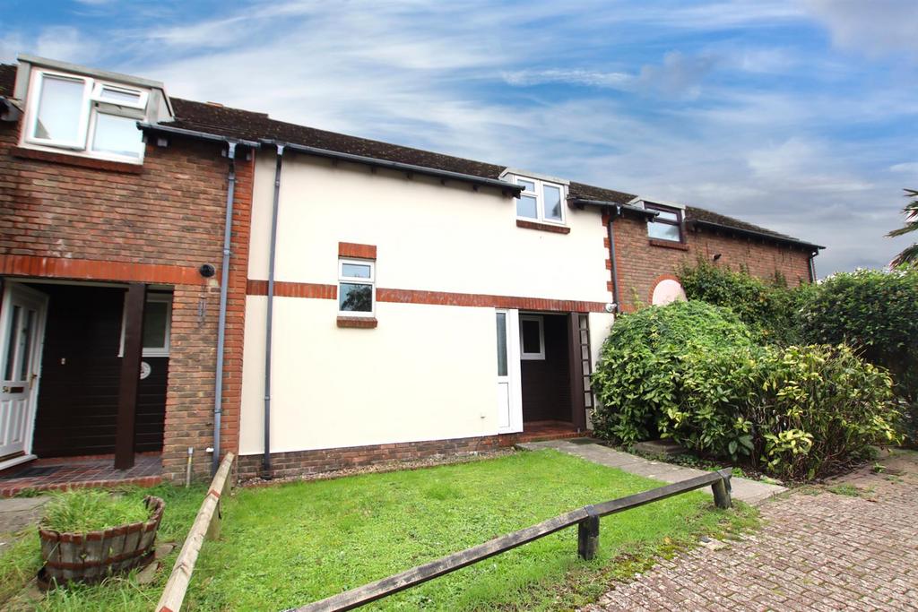 Caernarvon Road, Chichester 3 bed terraced house £1,250 pcm (£288 pw)