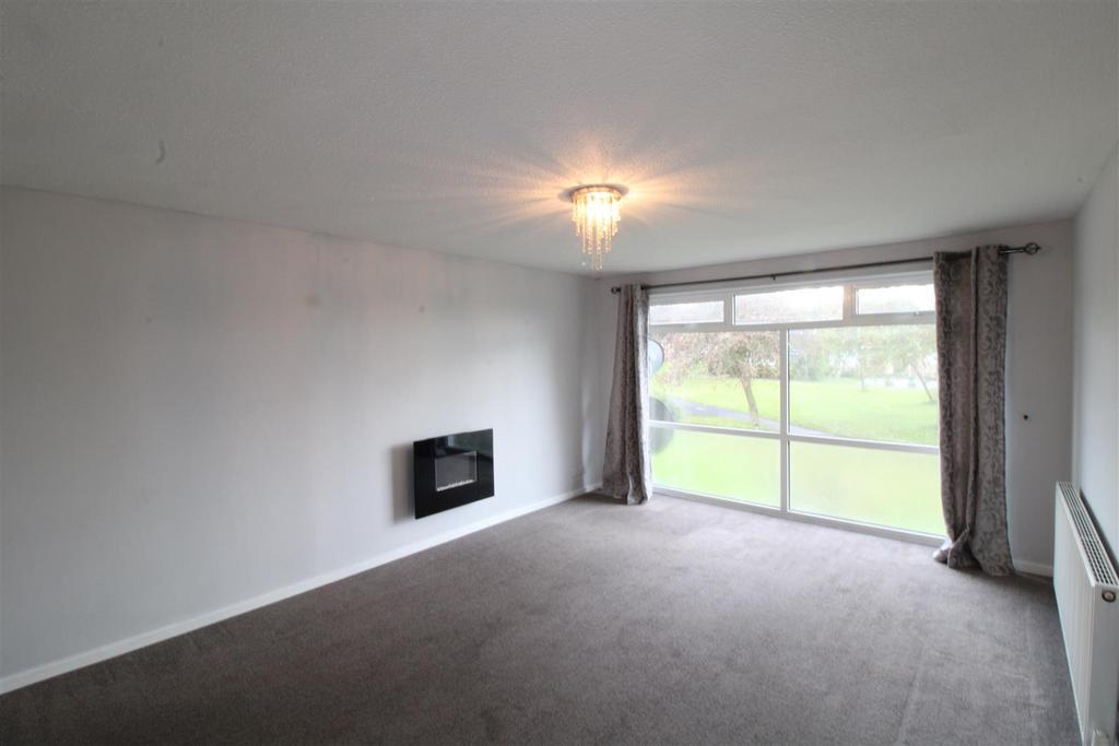 Glenwood Walk, Chapel Park, Newcastle Upon Tyne 2 bed apartment £130,000