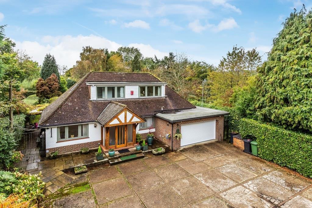 NEWDIGATE ROAD, BEARE GREEN, RH5 3 bed chalet for sale £949,950