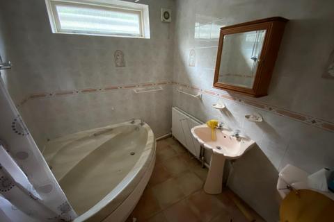 16 Booth Rise, Northampton, NN3 6HR