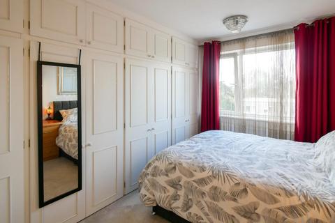 Flat 30, Albany Court Beach Road, Penarth, CF64 1JU