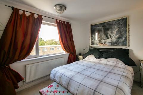 Flat 30, Albany Court Beach Road, Penarth, CF64 1JU