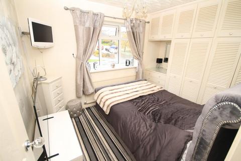 2 bedroom semi-detached house for sale, Lichfield Mount, Kings Park, Bradford