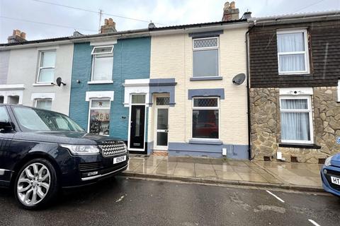 2 bedroom house to rent, Daulston Road, Portsmouth