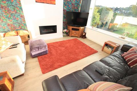 2 Brackendale Parade, Bradford, BD10 0SR