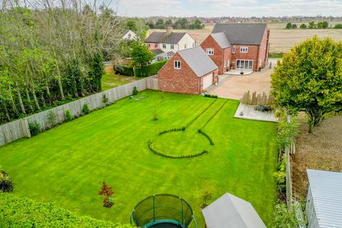 4 bedroom detached house for sale, Blue Gowt Drove, Pinchbeck