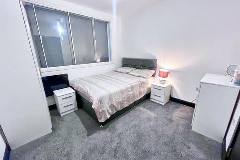 2 bedroom apartment for sale, North John Street, Liverpool L2