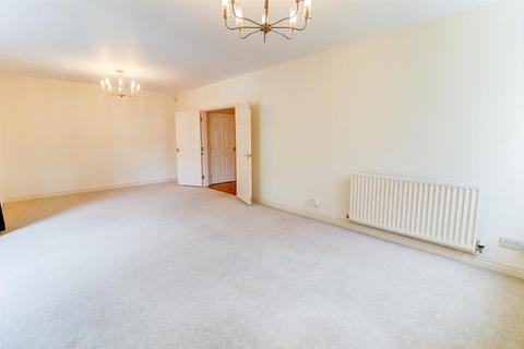 2 bedroom apartment to rent - Warwick New Road, Leamington Spa