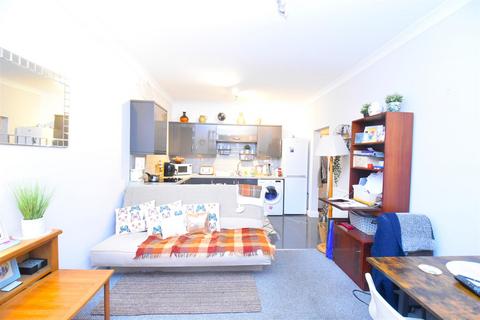 25b Anerley Road, Westcliff-on-sea, SS0 7HJ