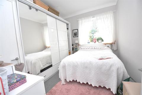 25b Anerley Road, Westcliff-on-sea, SS0 7HJ