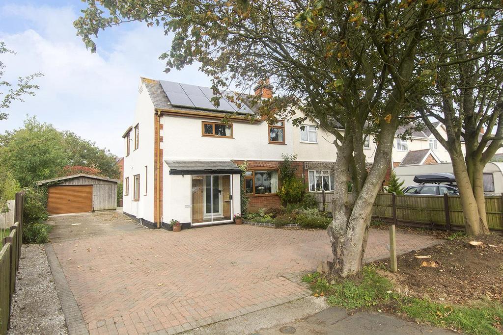 Lutterworth Road, Gilmorton, Lutterworth 4 bed semidetached house for