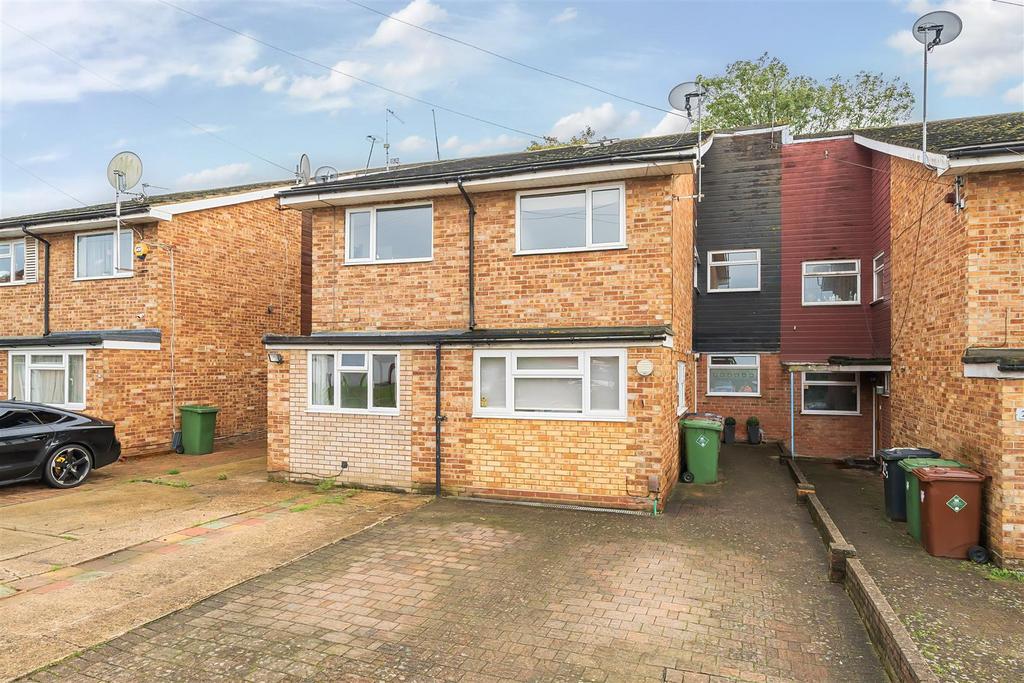 Kingsley Avenue, Borehamwood WD6 3 bed terraced house for sale £549,950