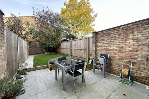 3 bedroom terraced house for sale - Insley Gardens, Hucclecote, Gloucester