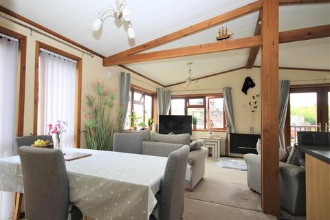 2 bedroom mobile home for sale - Upper Beeding