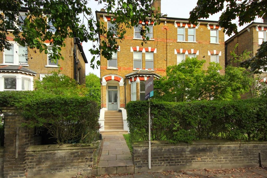 Churchfield Road, W13 2 bed flat for sale £465,000