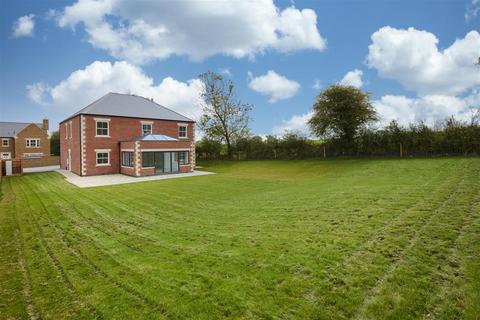 5 bedroom detached house for sale, The Hardwicks, Shangton