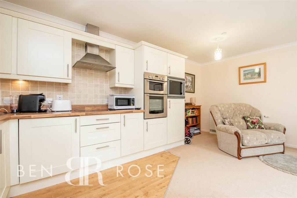 Lounge/Kitchen