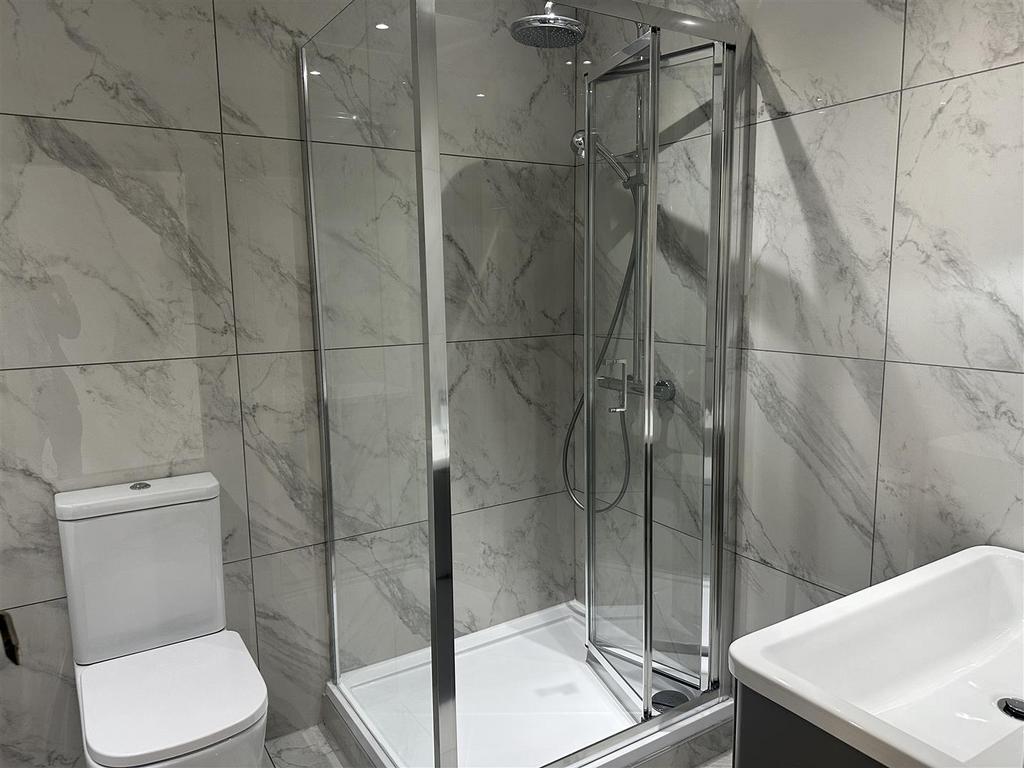 En-Suite Ground Floor