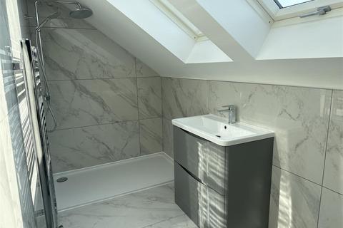 6 bedroom semi-detached house for sale, Ocean Road, Leicester