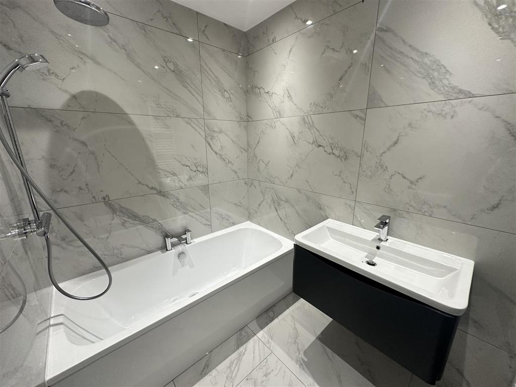 Main Bathroom
