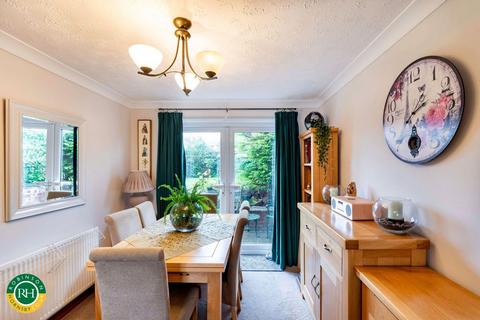 31 All Hallowes Drive, Tickhill, Doncaster, DN11 9JS