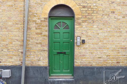 1 bedroom flat for sale - South Street, Gravesend