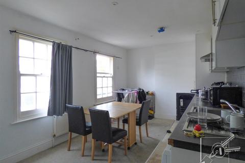 1 bedroom flat for sale - South Street, Gravesend