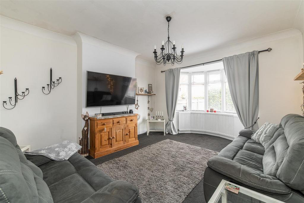 The Drive, Denton Burn, Newcastle... 2 bed semidetached bungalow £