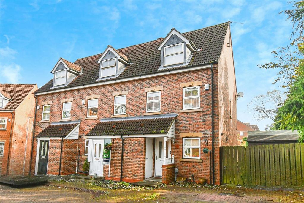Wolfreton Mews, Willerby 3 bed townhouse for sale £205,000