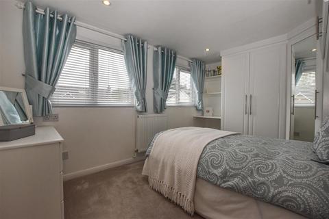 27 Braids Walk, Kirk Ella, Hull, HU10 7PB