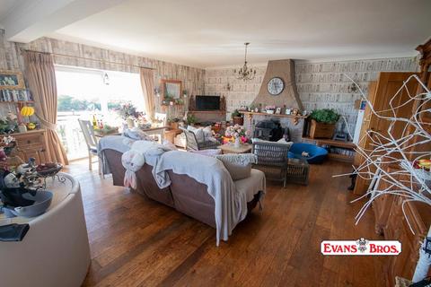 undefined, Llanarthney, Nr Carmarthen