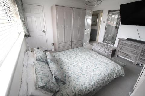 18 Ambleside, Sittingbourne, ME10 3BE