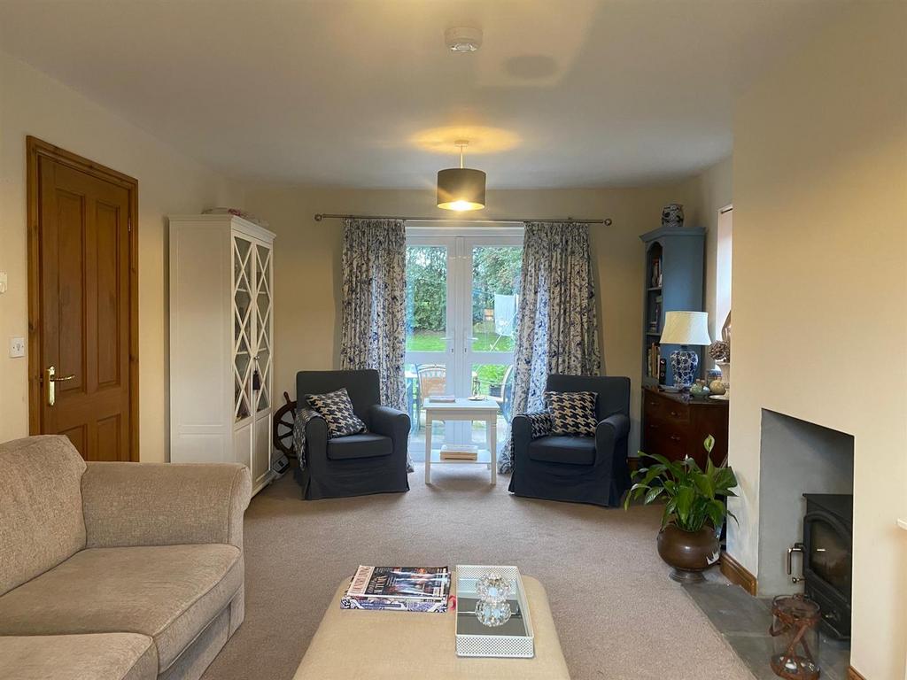 Beech House, Scrayingham 4 bed detached house £1,600 pcm (£369 pw)